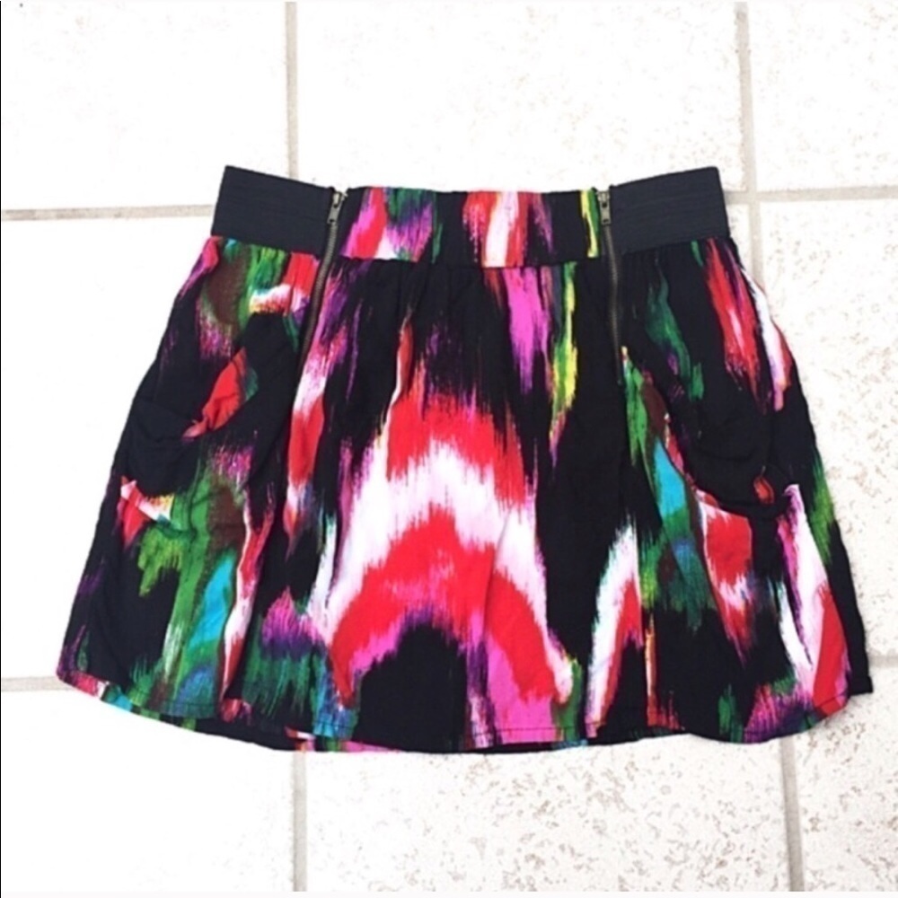 🆕 Gorgeous multi color pocket mini skirt